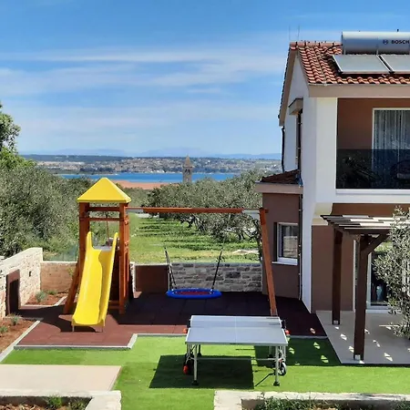 Furesta Holiday home *