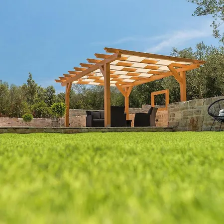 Furesta Holiday home *