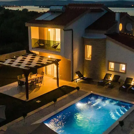 Holiday home Furesta *
