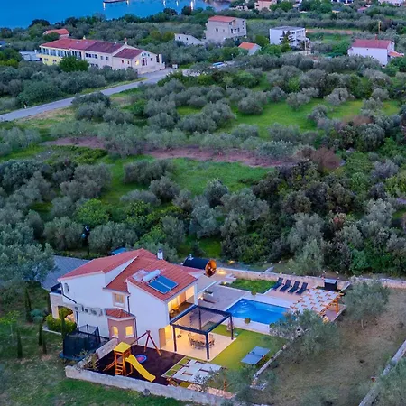 Holiday home Furesta *