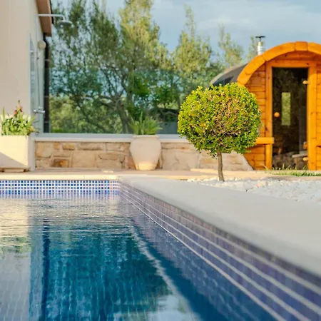 Holiday home Furesta