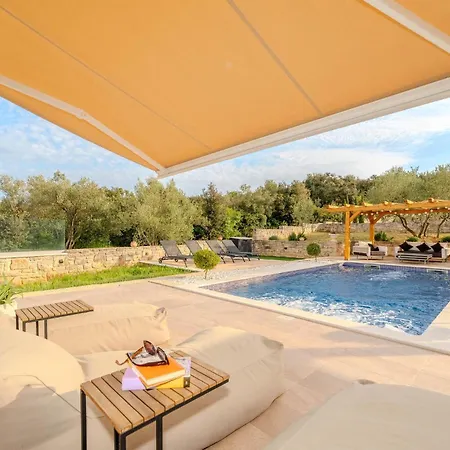 Holiday home Furesta