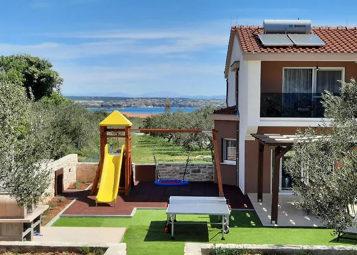 Furesta بيت للعطل *