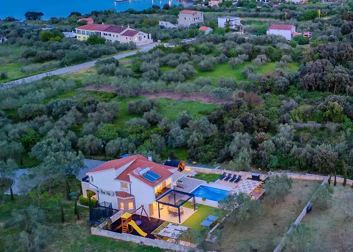 بيت للعطل Furesta *